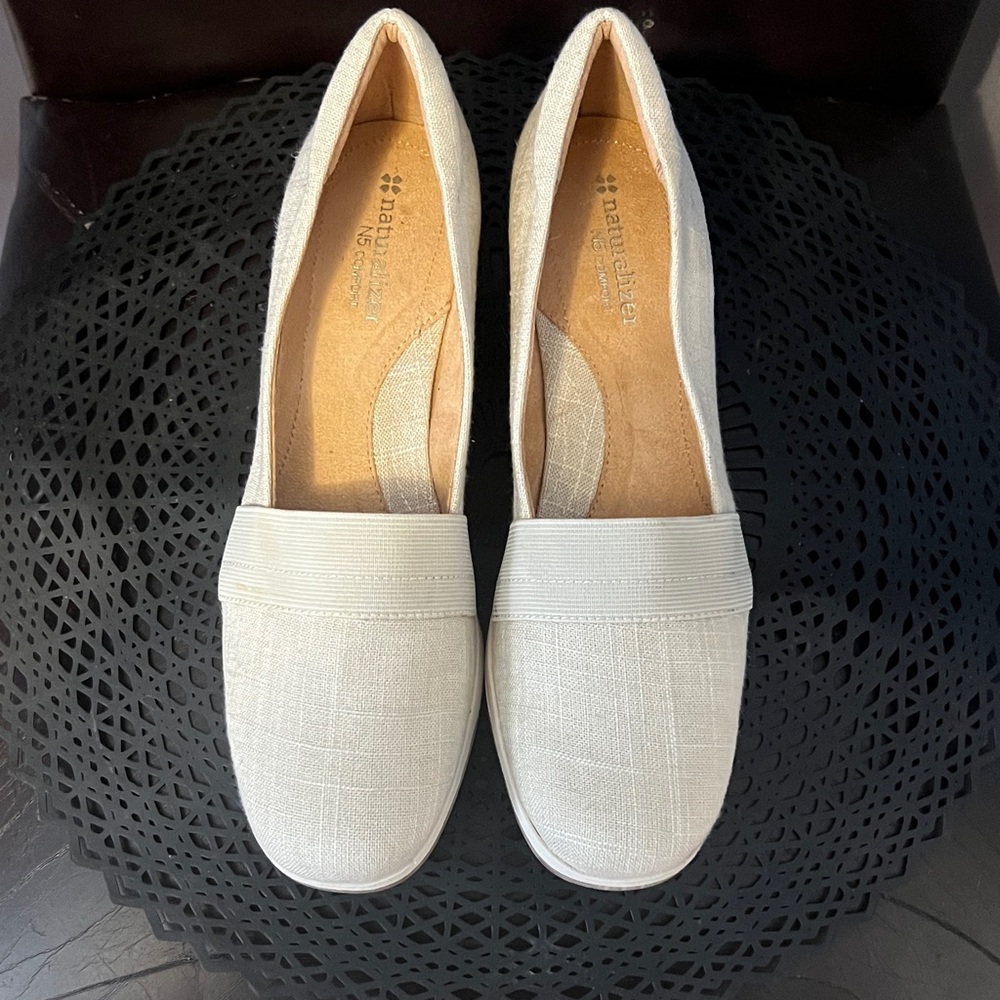 Naturalizer Women's Bette Ivory Slip-On Loafers